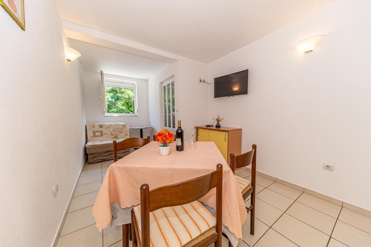 Apartment Knezevic Petrovac Εξωτερικό φωτογραφία