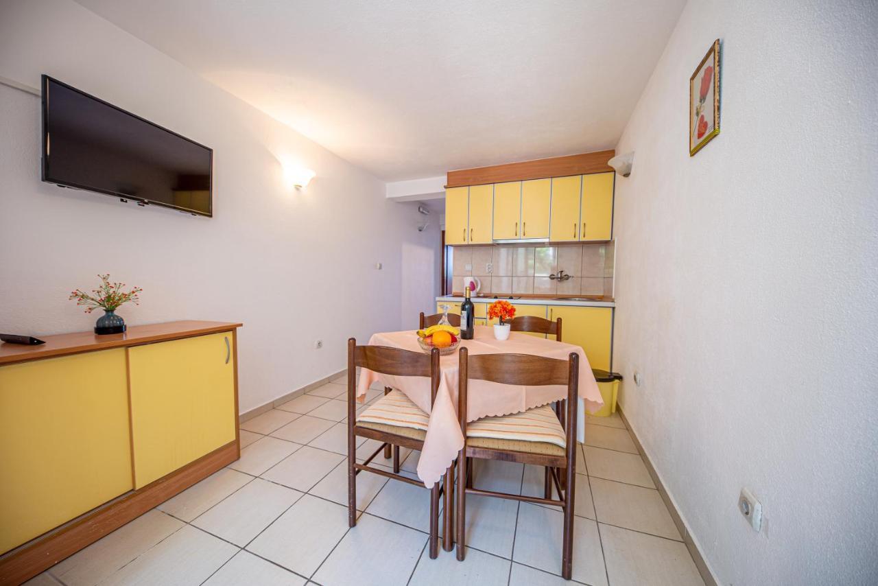 Apartment Knezevic Petrovac Εξωτερικό φωτογραφία