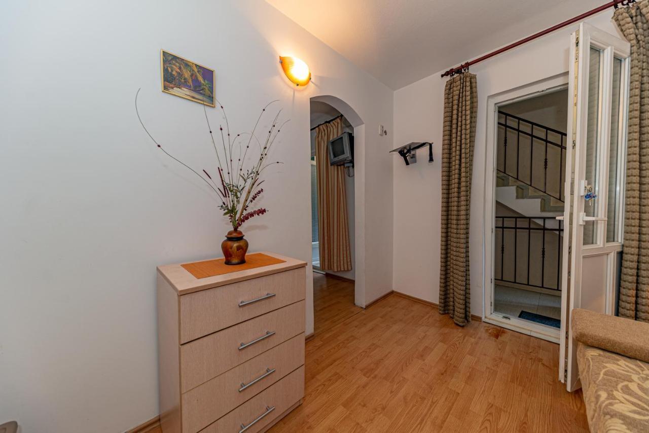 Apartment Knezevic Petrovac Εξωτερικό φωτογραφία
