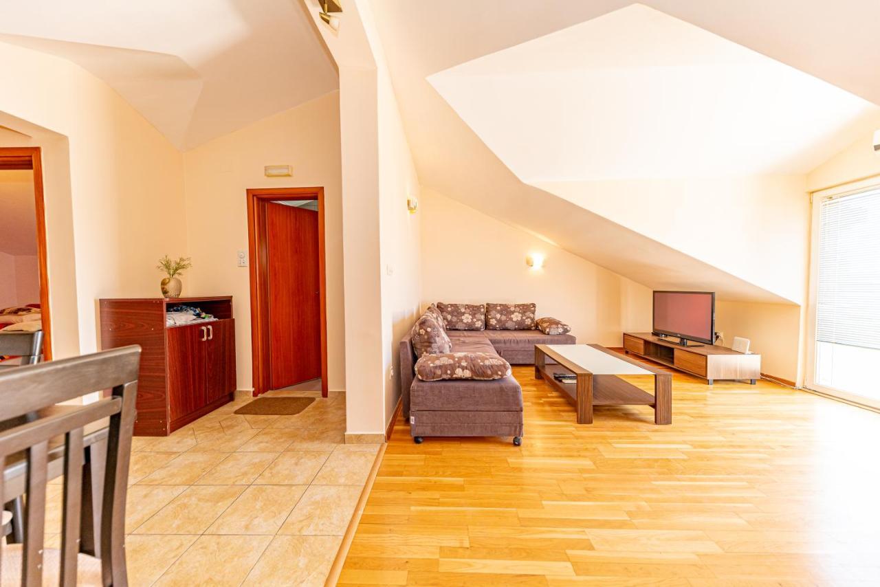 Apartment Knezevic Petrovac Εξωτερικό φωτογραφία